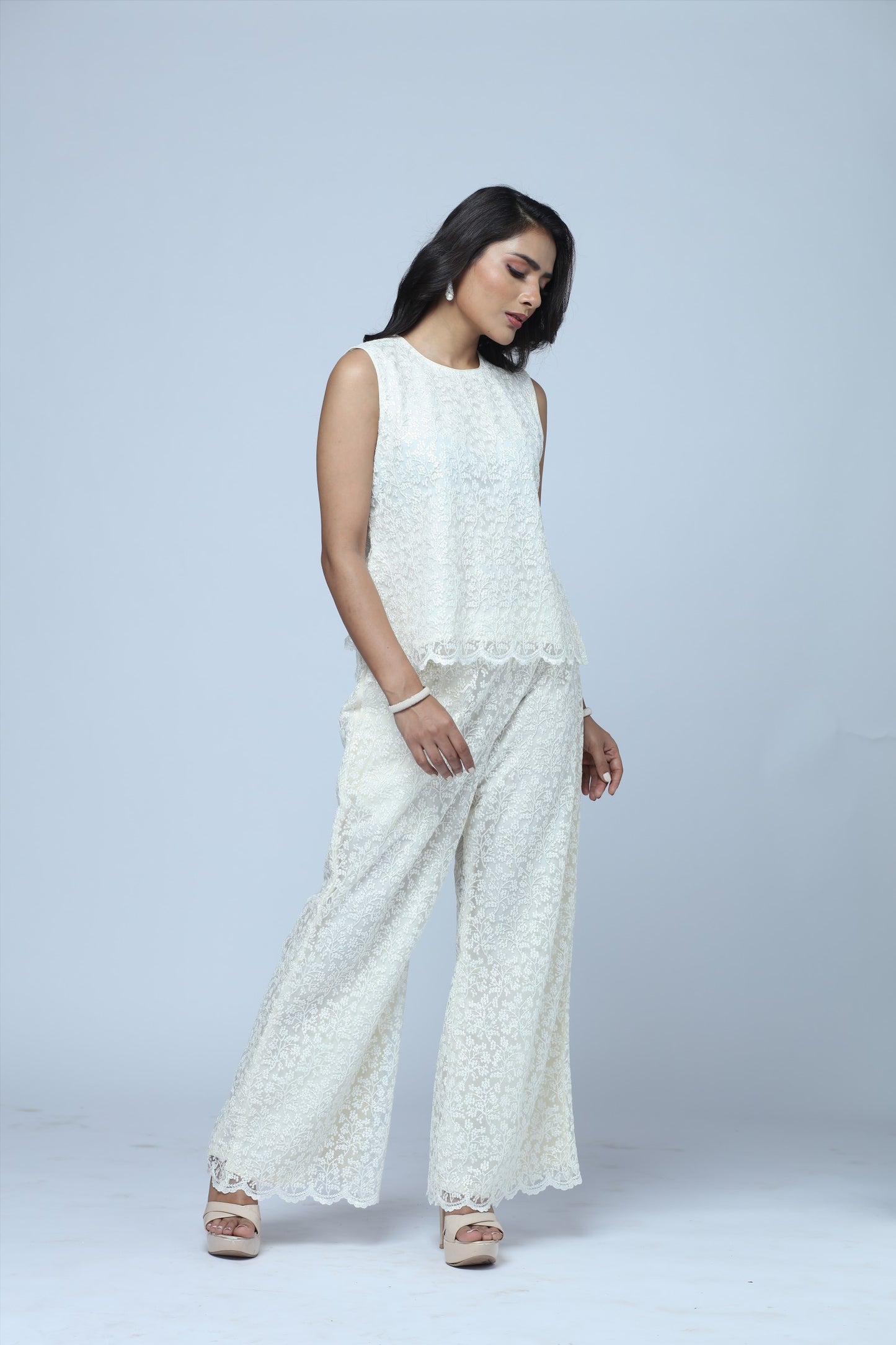 Ivory Lace Lounge Set – 2-Piece Relaxed Top & Wide-Leg Pants